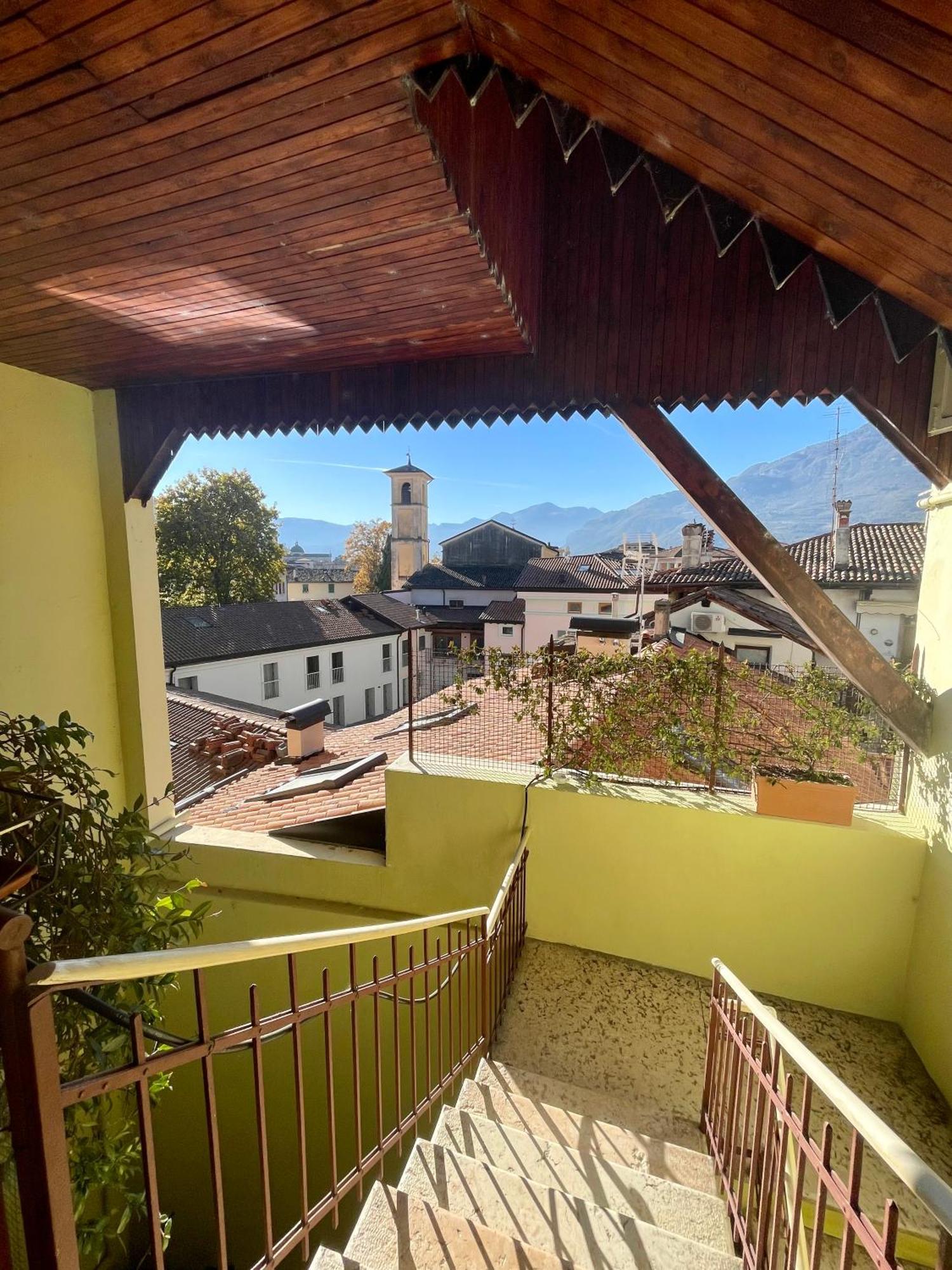 Appartamento Sui Tetti Del Centro Storico Rovereto  Eksteriør billede
